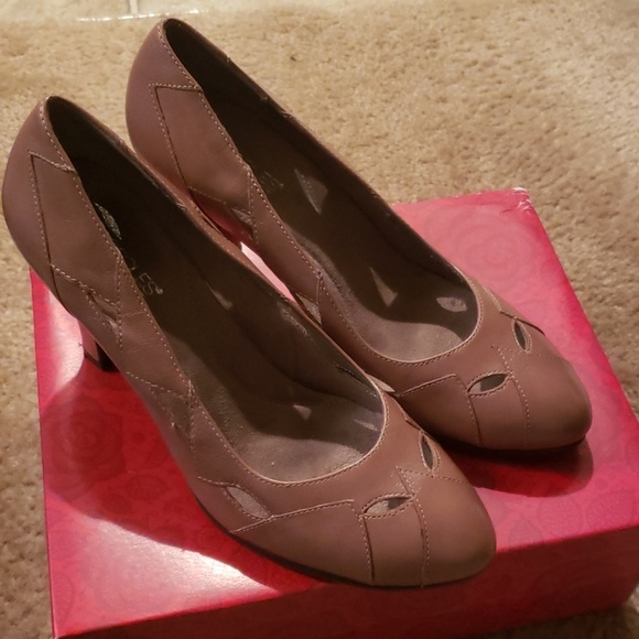 Mid heel Comfortable Shoes - Picture 1 of 3